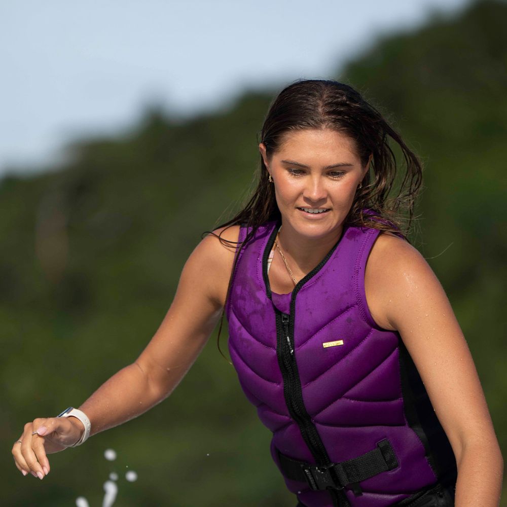 2027 Follow Cleo Womens Vest - Grape