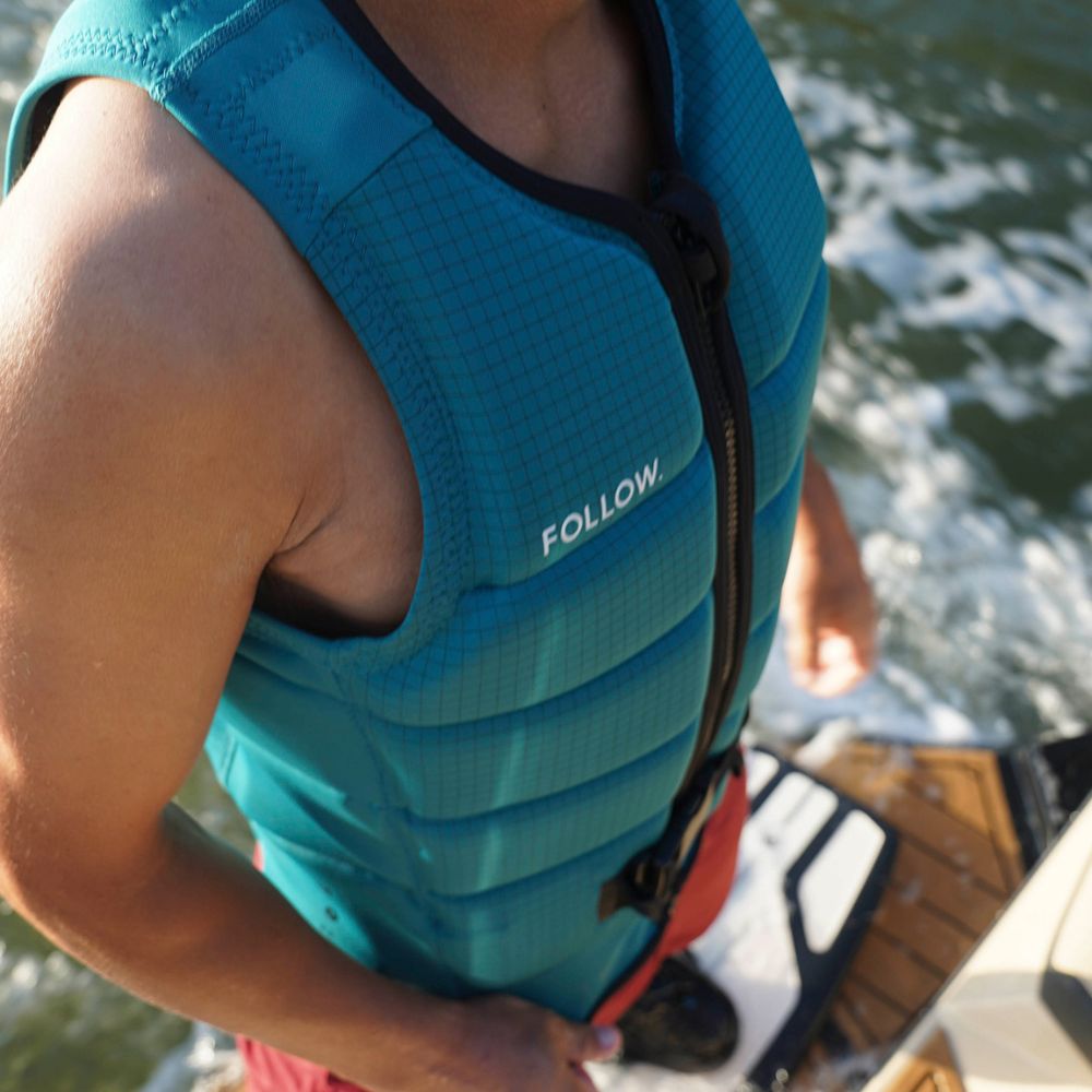 2027 Follow P1 Traction Mens Vest - Emerald